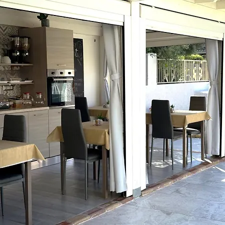 Bentus Bed & Breakfast 3*